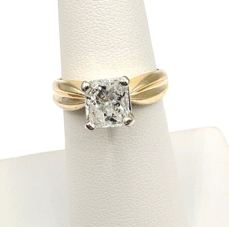 14KY APPROX .75CTW DIAMOND RING WITH FLUTED BAND SIZE 6
