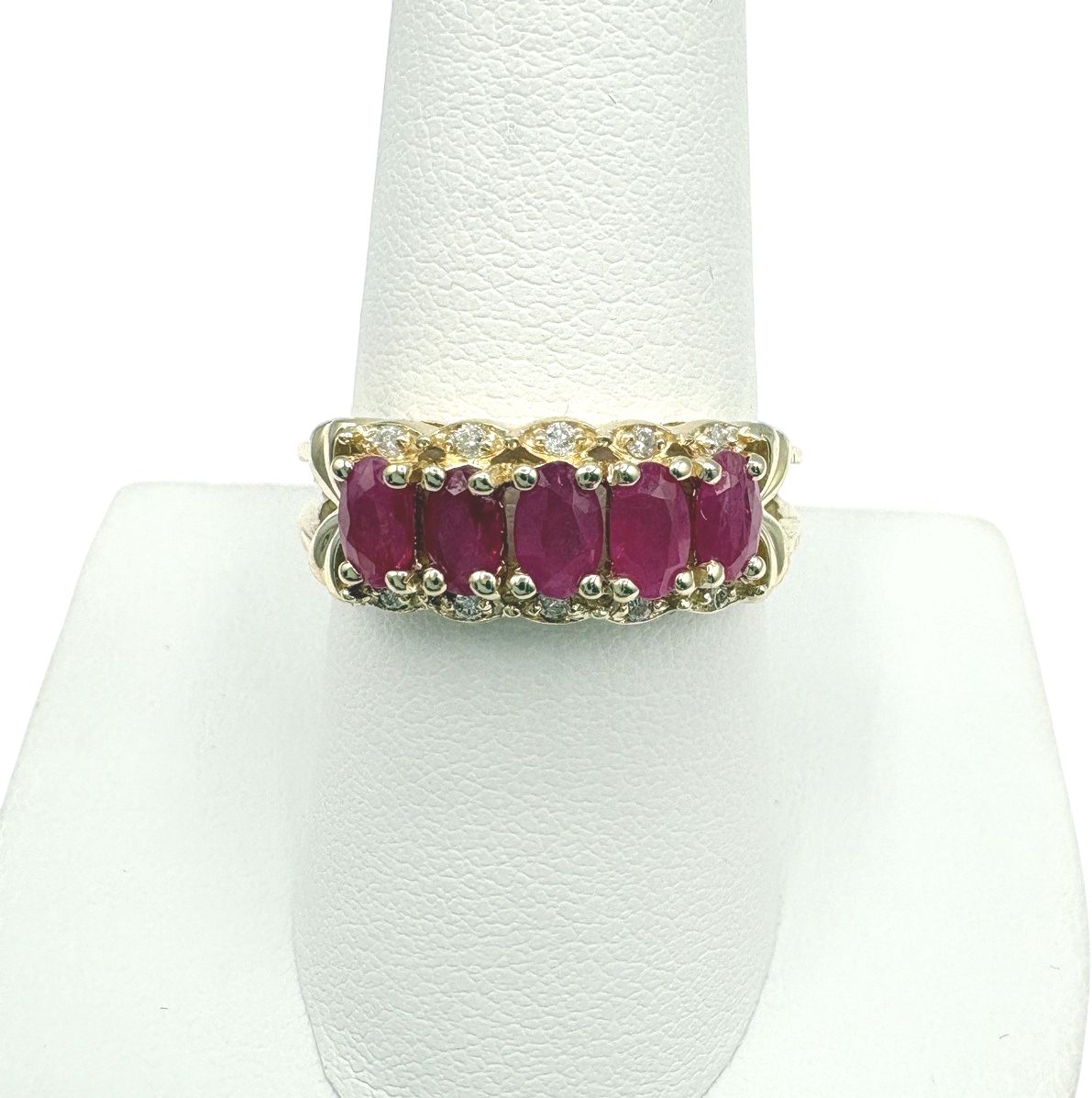 14KY RUBY &amp; DIAMOND BAND RING SIZE 9