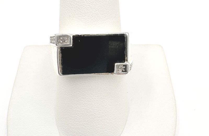 STERLING MEN'S ONYX WITH DIAMOND ACCENT RING SIZE 9