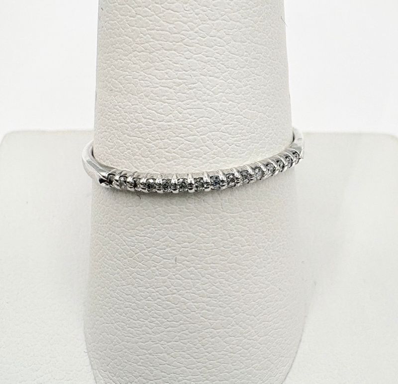 STERLING MOISSANITE BAND RING SIZE  9.5