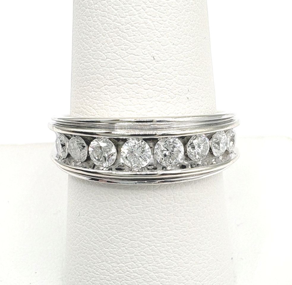 14KW APPROX .25CTW MEN'S DIAMOND BAND RING SIZE 9