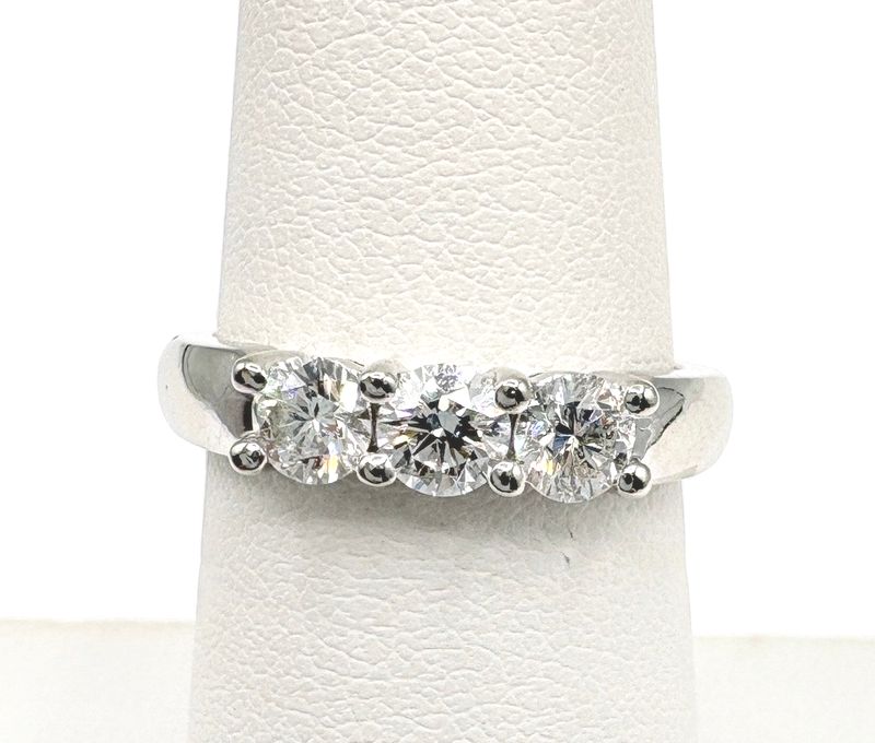 14KW PAST, PRESENT, &amp; FUTURE DIAMOND ANNIVERSARY BAND RING  SIZE 6.5