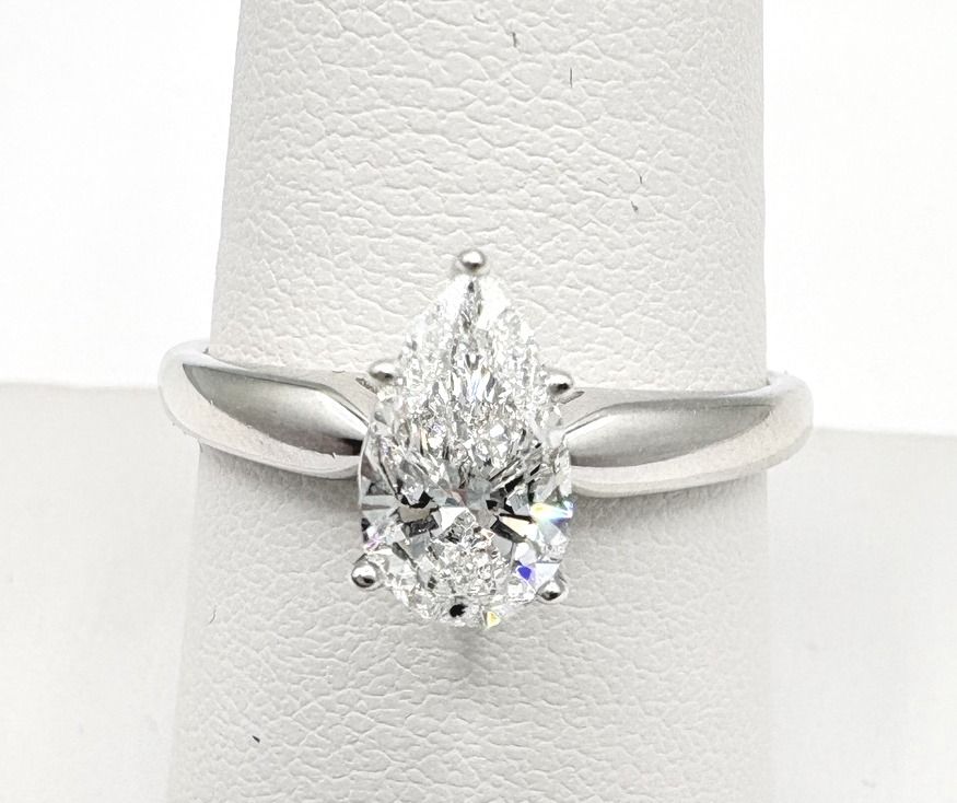14KW LAB DIAMOND RING SIZE 9