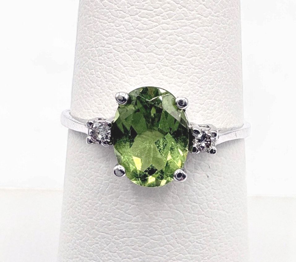 10KW PERIDOT WITH DIAMOND ACCENT RING SIZE 6.75