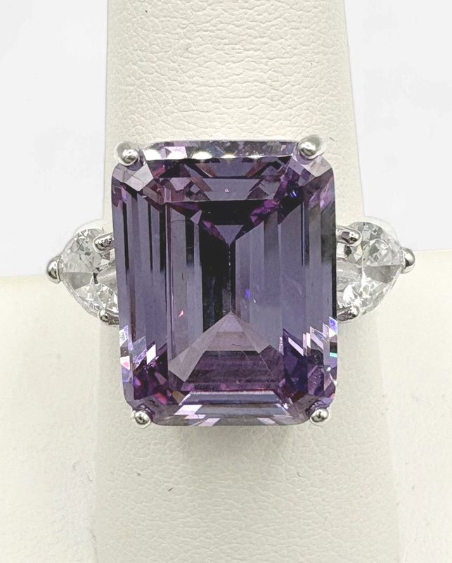 STERLING  PURPLE CZ  RING SIZE 8