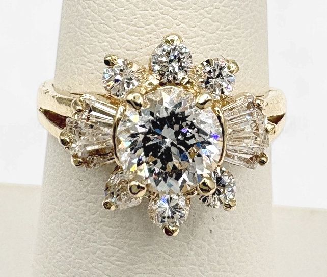 14KY STAR ROUND &amp; BAGUETTE CZ RING SIZE 6
