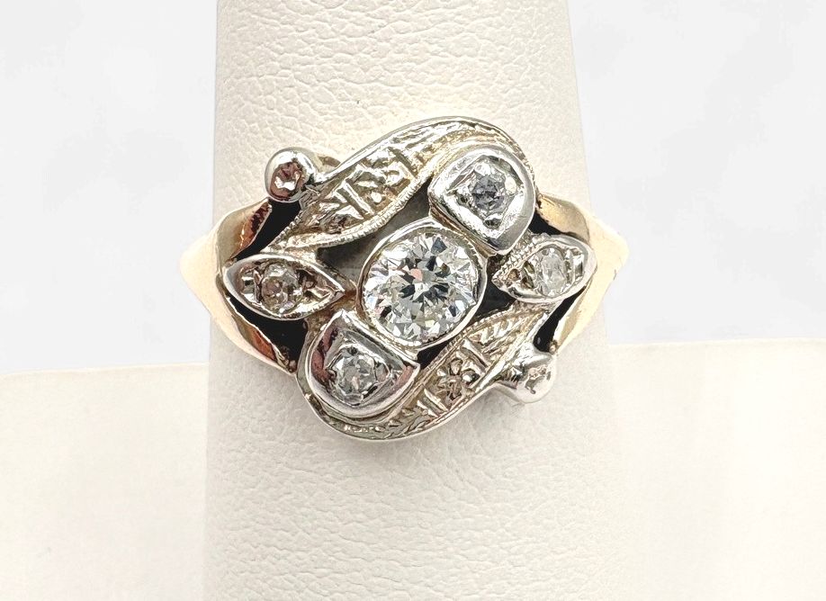 14KY VINTAGE DIAMOND RING SIZE 7