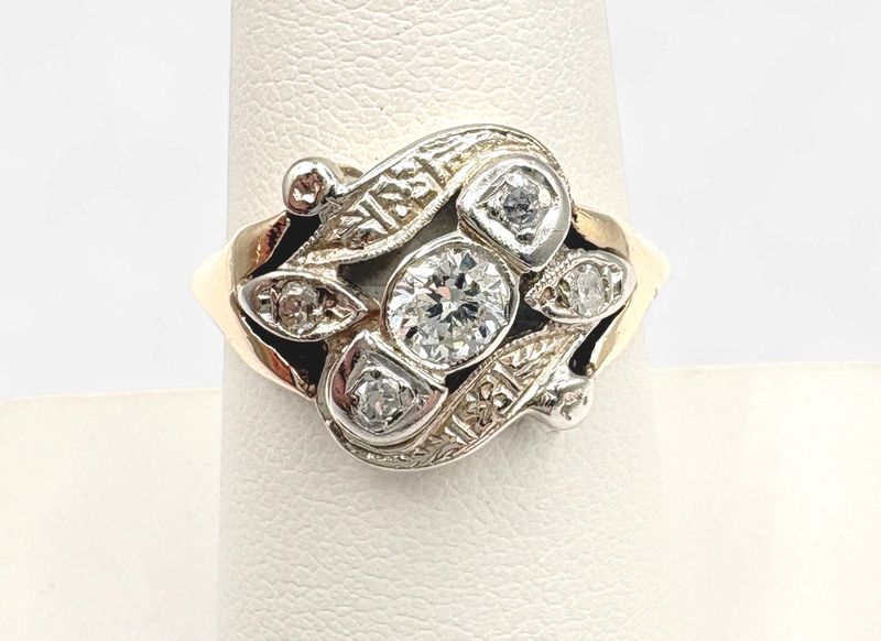 14KY VINTAGE DIAMOND RING SIZE 7