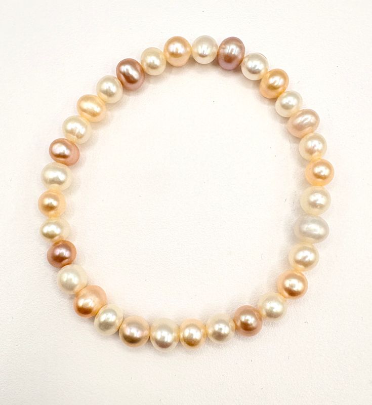 FRESH WATER PASTEL PEARL BRACELET