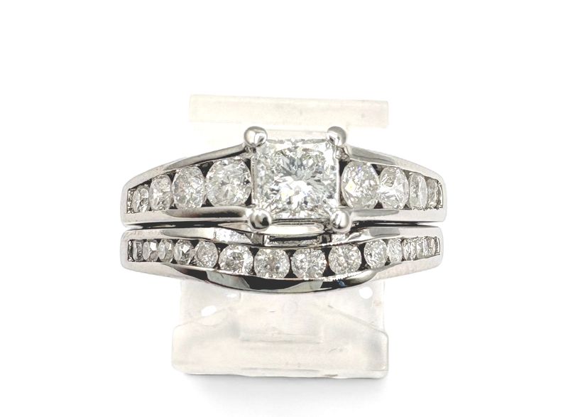 14KW APPROX .50CTW PRINCESS CENTER DIAMOND WEDDING SET RING SIZE 6.25