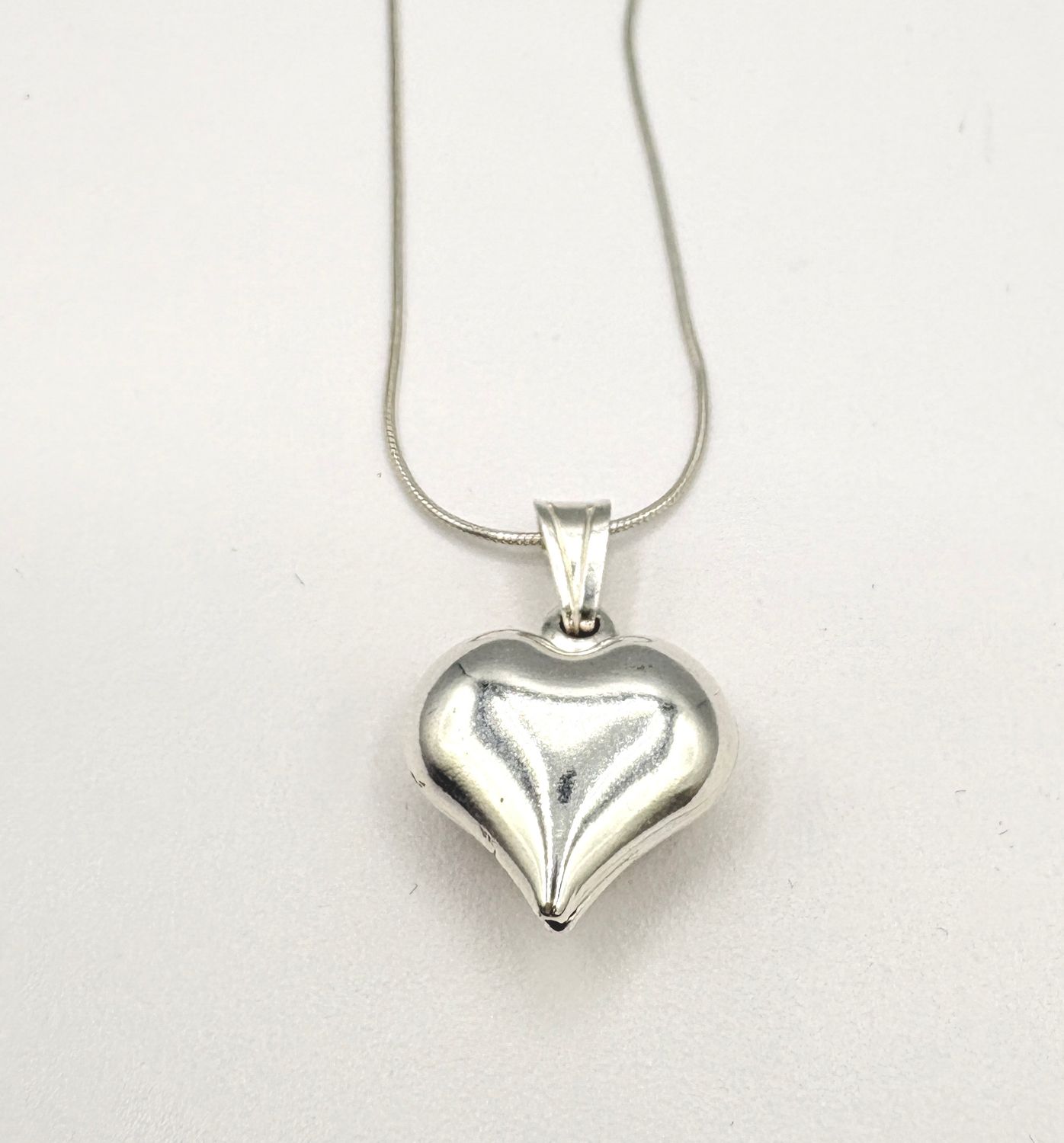 STERLING PUFFED HEART WITH CHAIN 18"