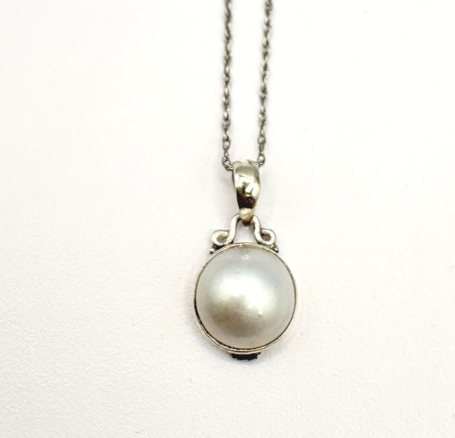 STERLING FRESHWATER PEARL PENDANT WITH CHAIN 18"