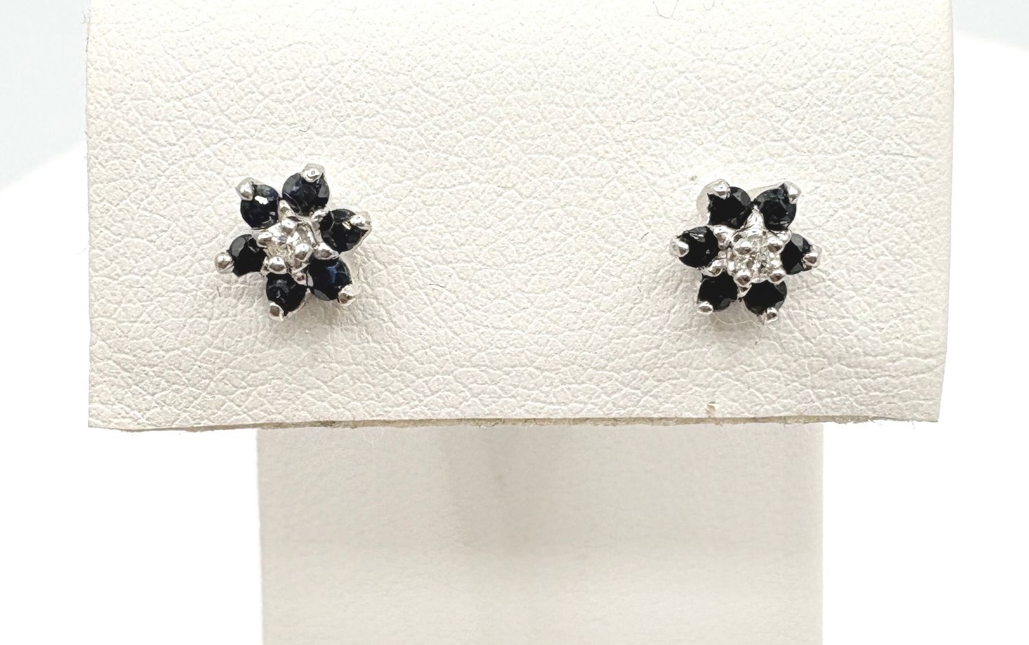 14KW FLORAL SAPPHIRE &amp; DIAMOND STUD EARRING