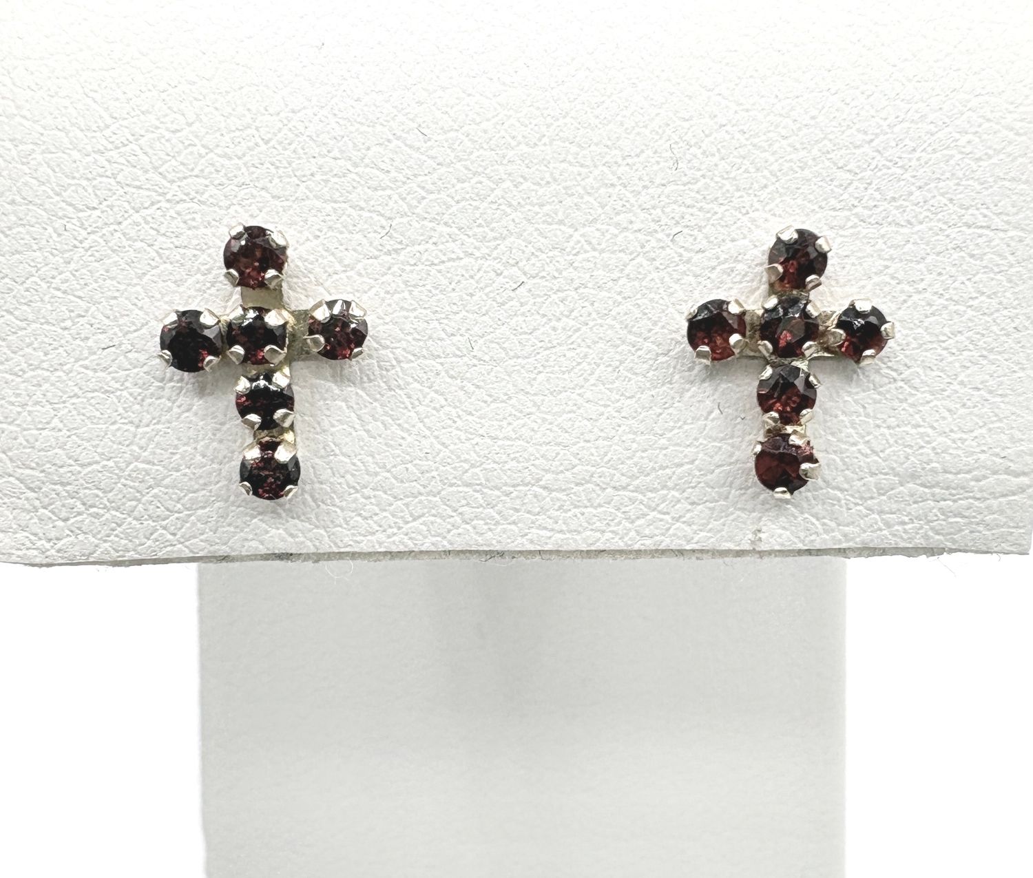 10KY GARNET CROSS EARRING