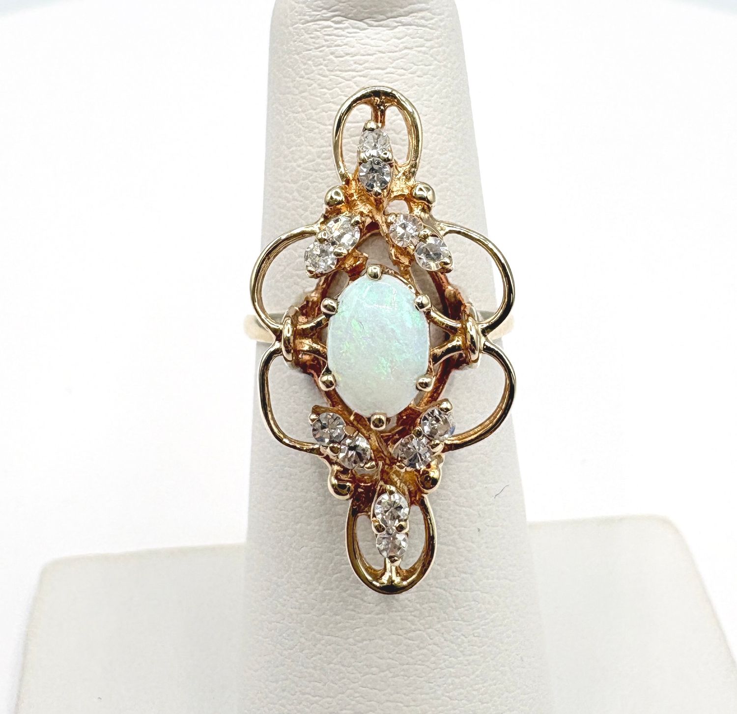 10KY VINTAGE OPAL &amp; DIAMOND RING SIZE 5