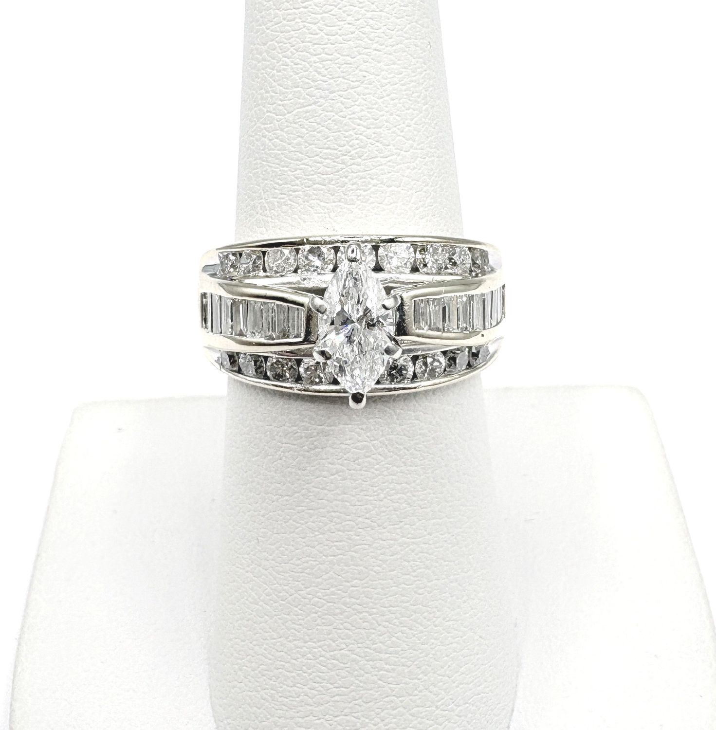 14KY APPROX 2CTW MARQUIS DIAMOND RING SET SIZE 7