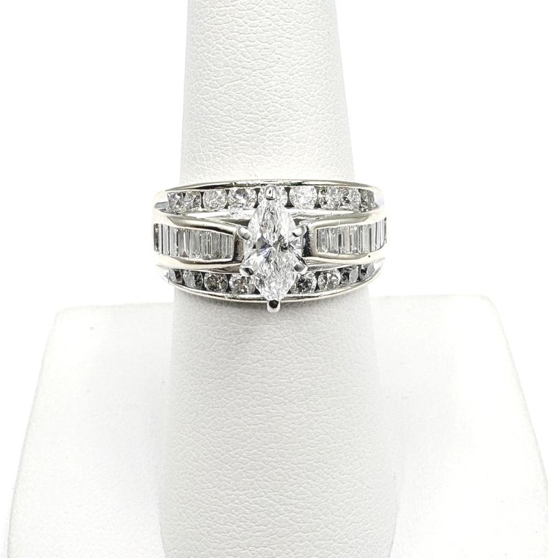 14KY APPROX 2CTW MARQUIS DIAMOND RING SET SIZE 7