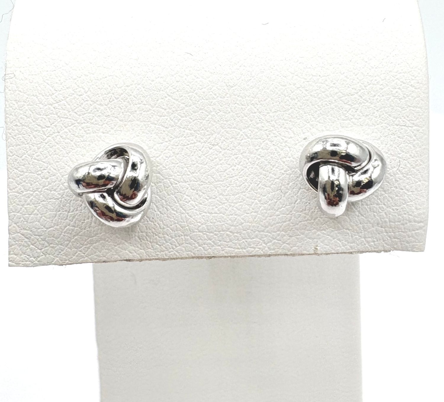 9K LOVE KNOTT STUD EARRING
