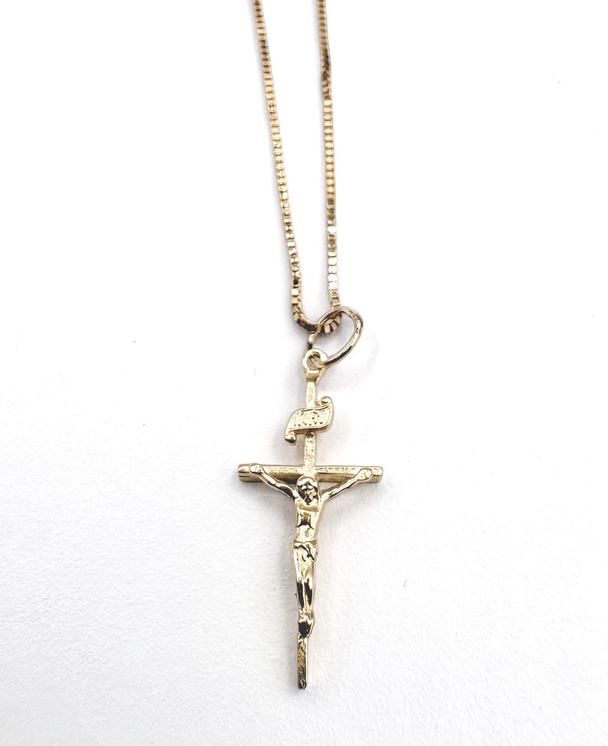 14KY CRUCIFIX PENDANT AND CHAIN 16"