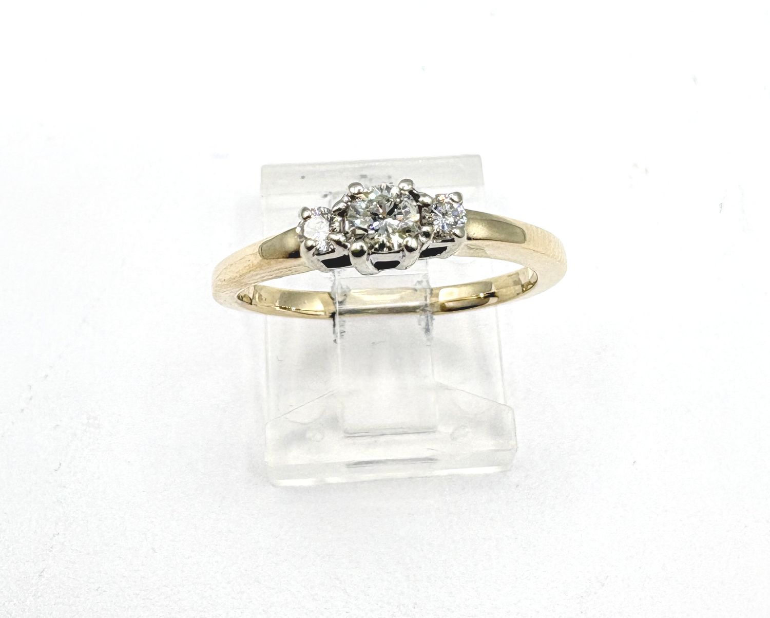 14KY APPROX .25CTW DIAMOND BAND RING SIZE 7