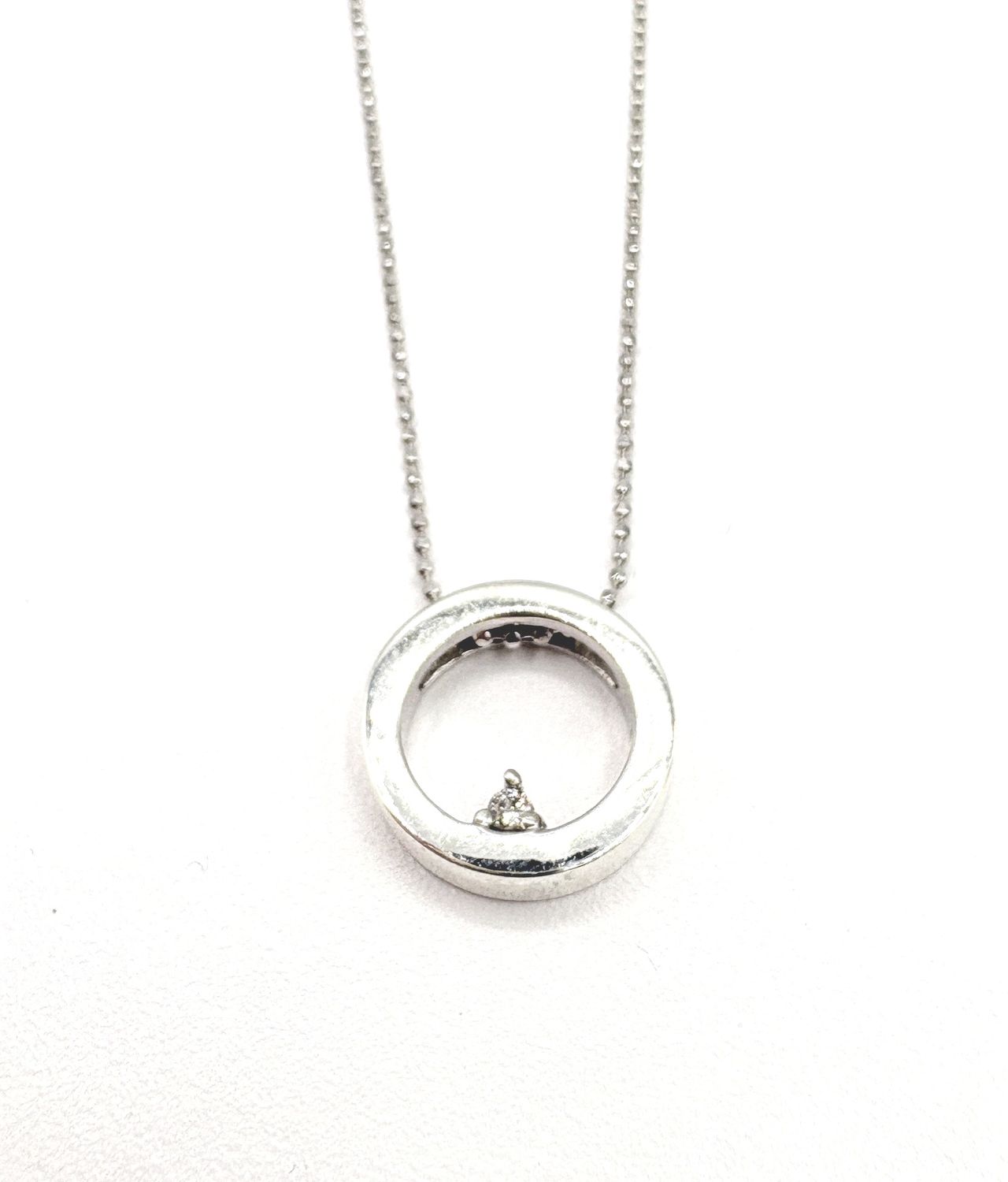 STERLING CIRCLE WITH DIAMOND PENDANT WITH CHAIN 18"