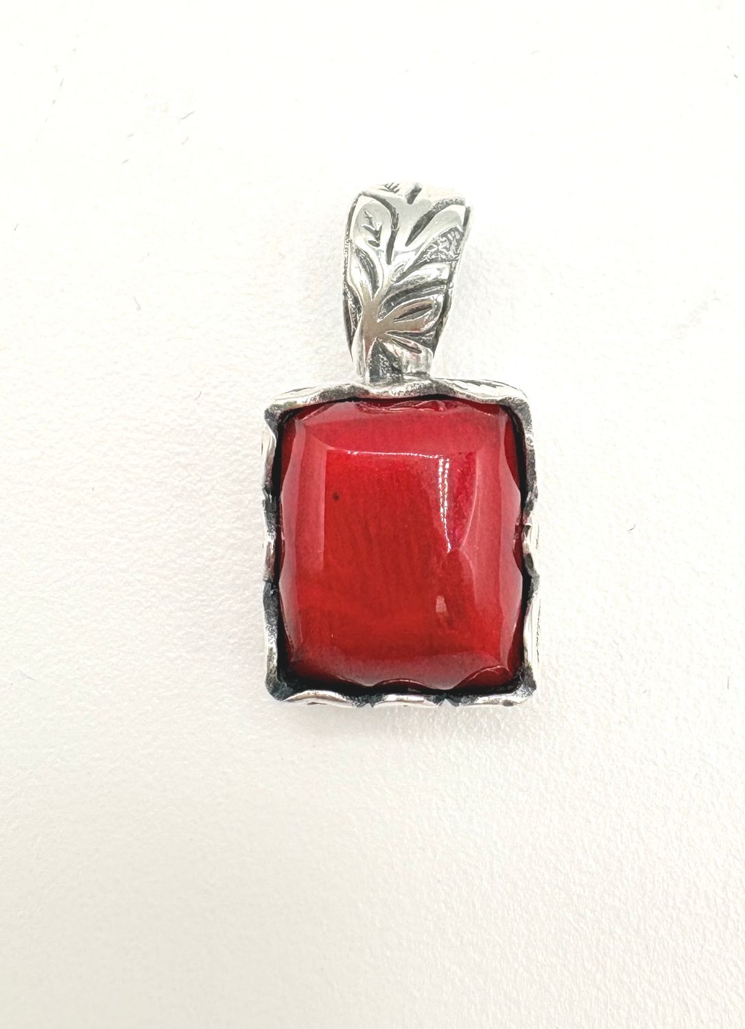 STERLING BESTIE CARNELIAN PENDANT