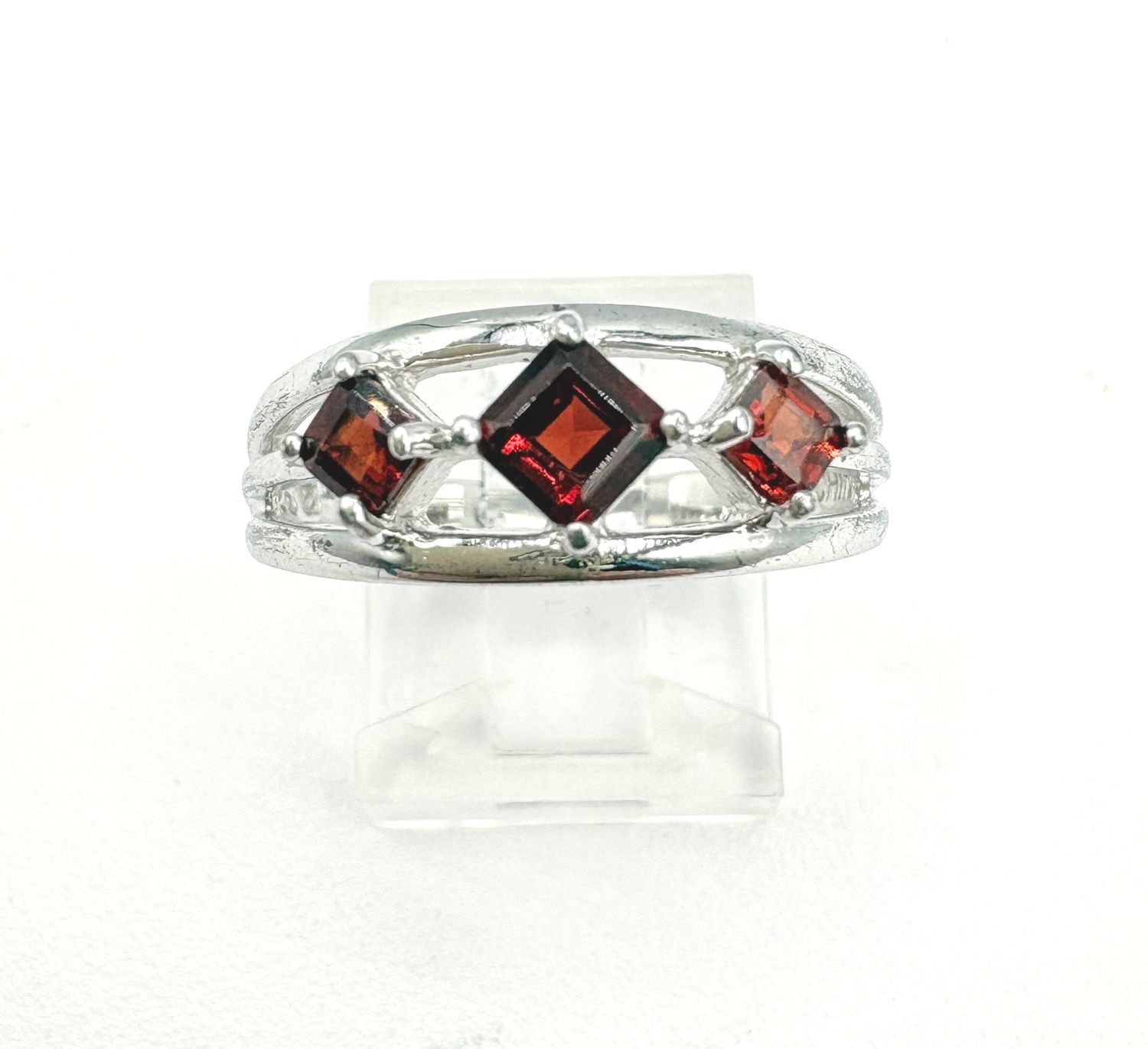 STERLING GARNET RING SIZE 8