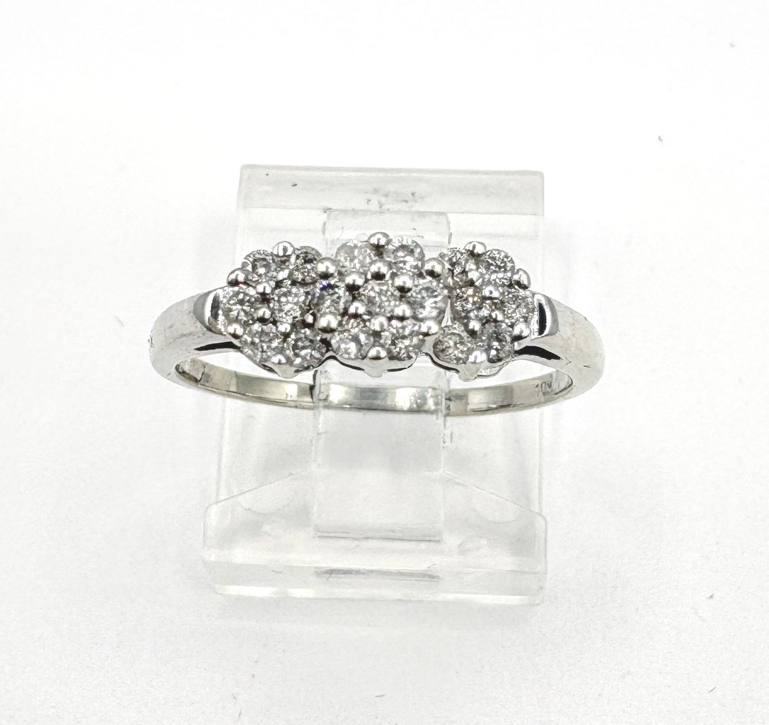 10KW APPROX .44CTW DIAMOND CLUSTER RING SIZE 6