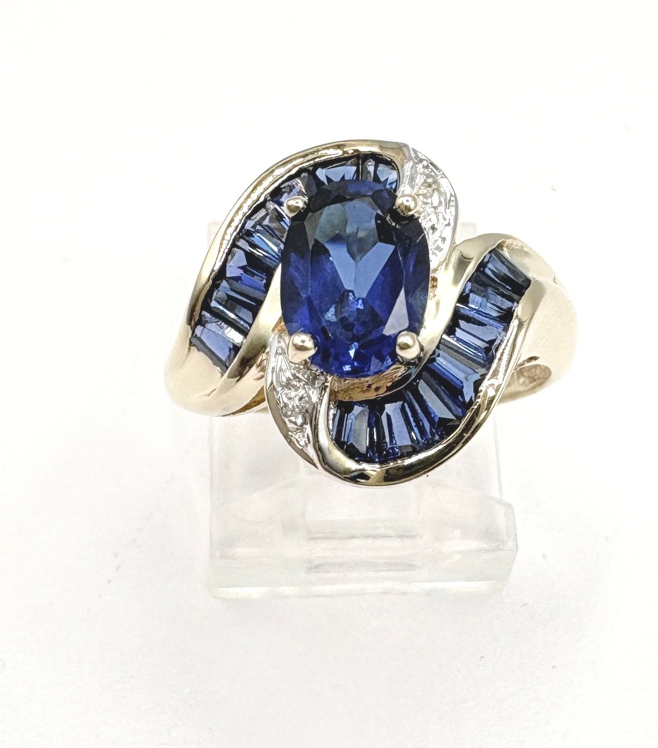 10KY SAPPHIRE &amp; DIAMOND BAGUETTE RING SIZE 6.5