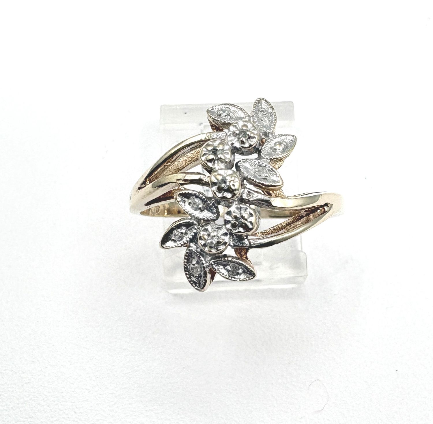 10KY FLORAL DIAMOND ACCENT RING SIZE 9