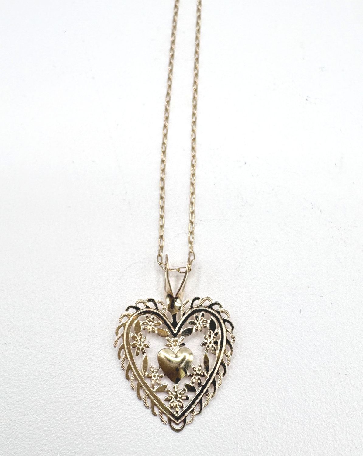 14KY FILAGREE HEART PENDANT WITH CHAIN 24"
