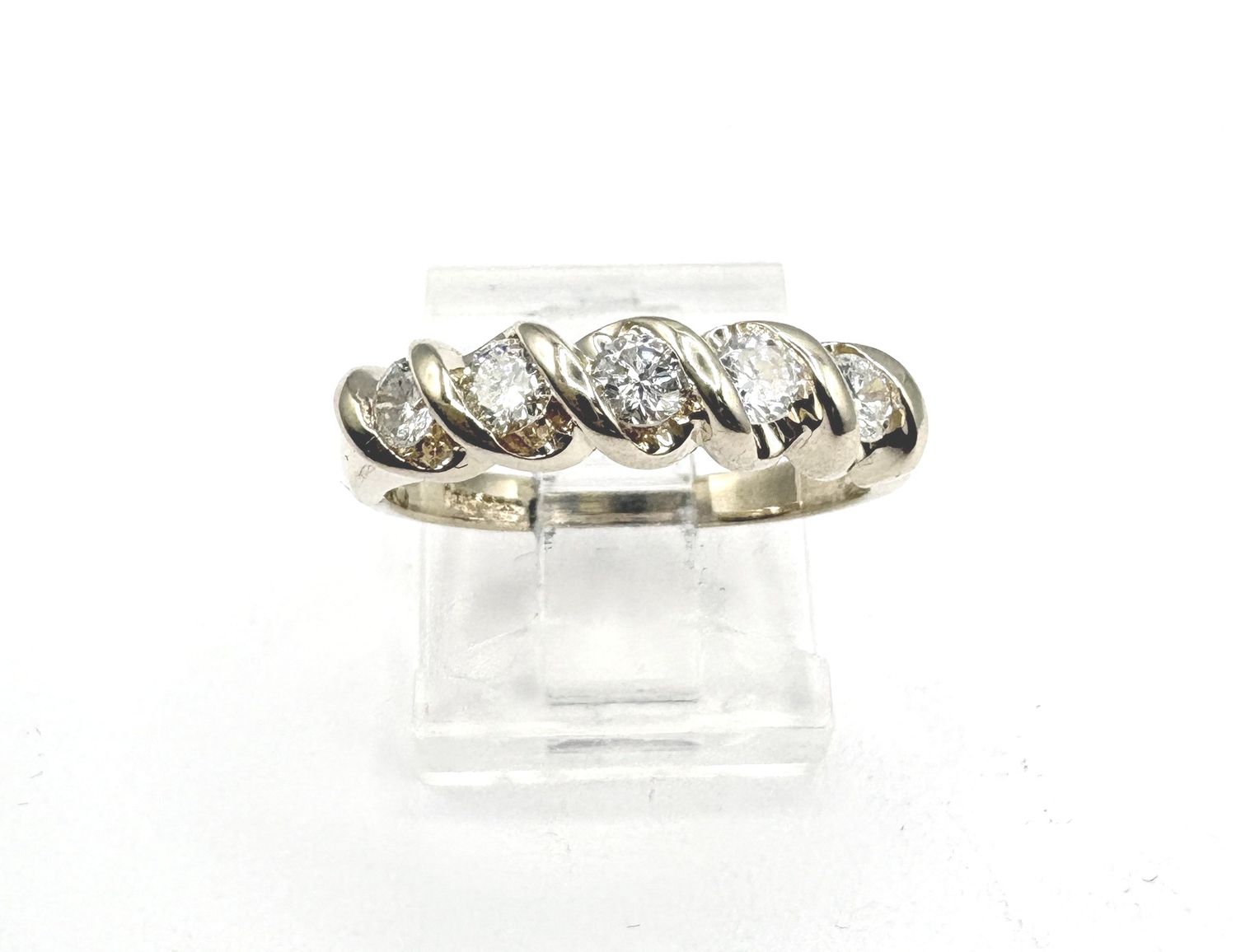 14KY APPROX .25CTW DIAMOND BAND RING SIZE 6.5