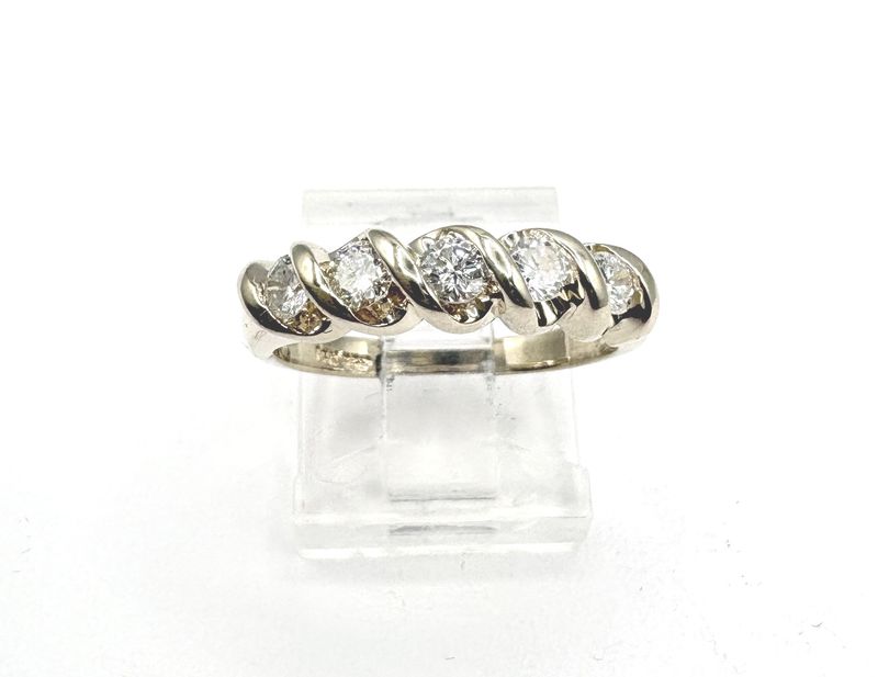 14KY APPROX .25CTW DIAMOND BAND RING SIZE 6.5