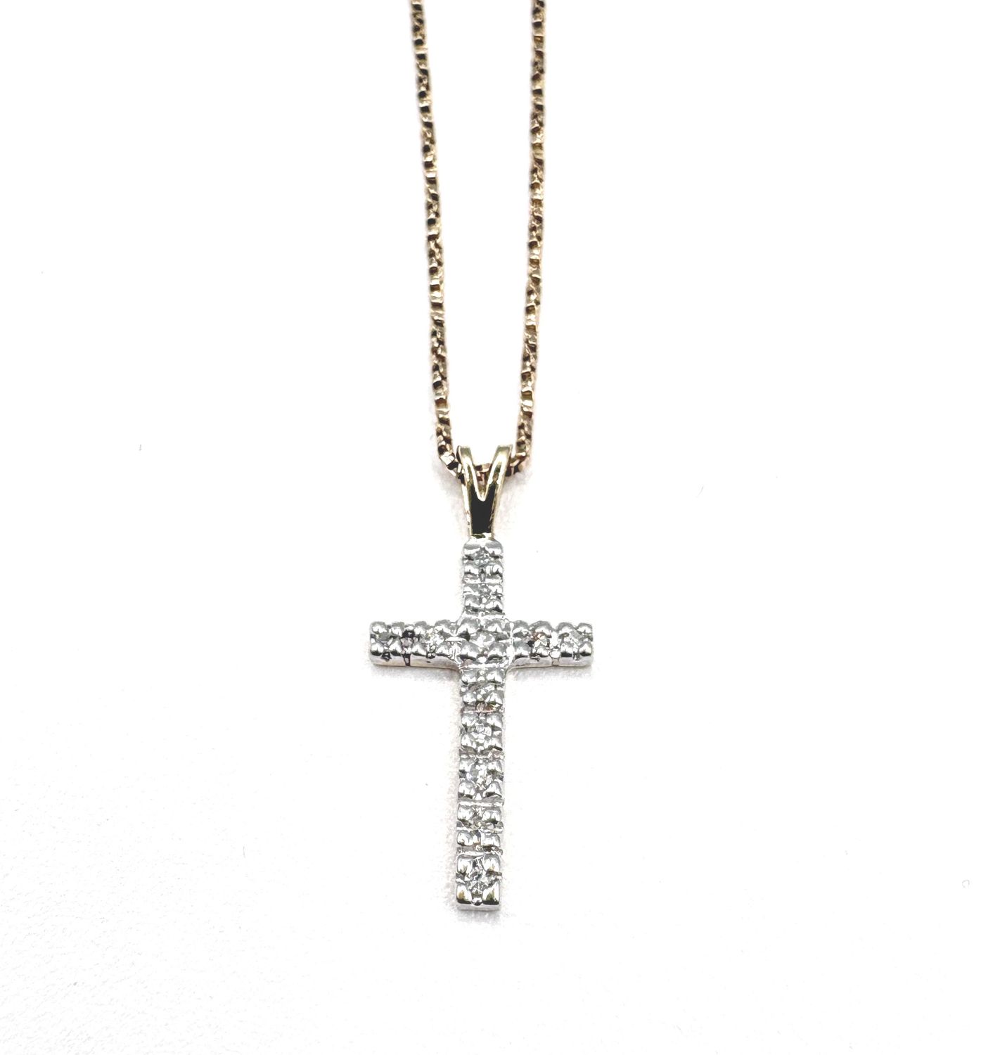 14KY DIAMOND CROSS PENDANT WITH CHAIN 18"