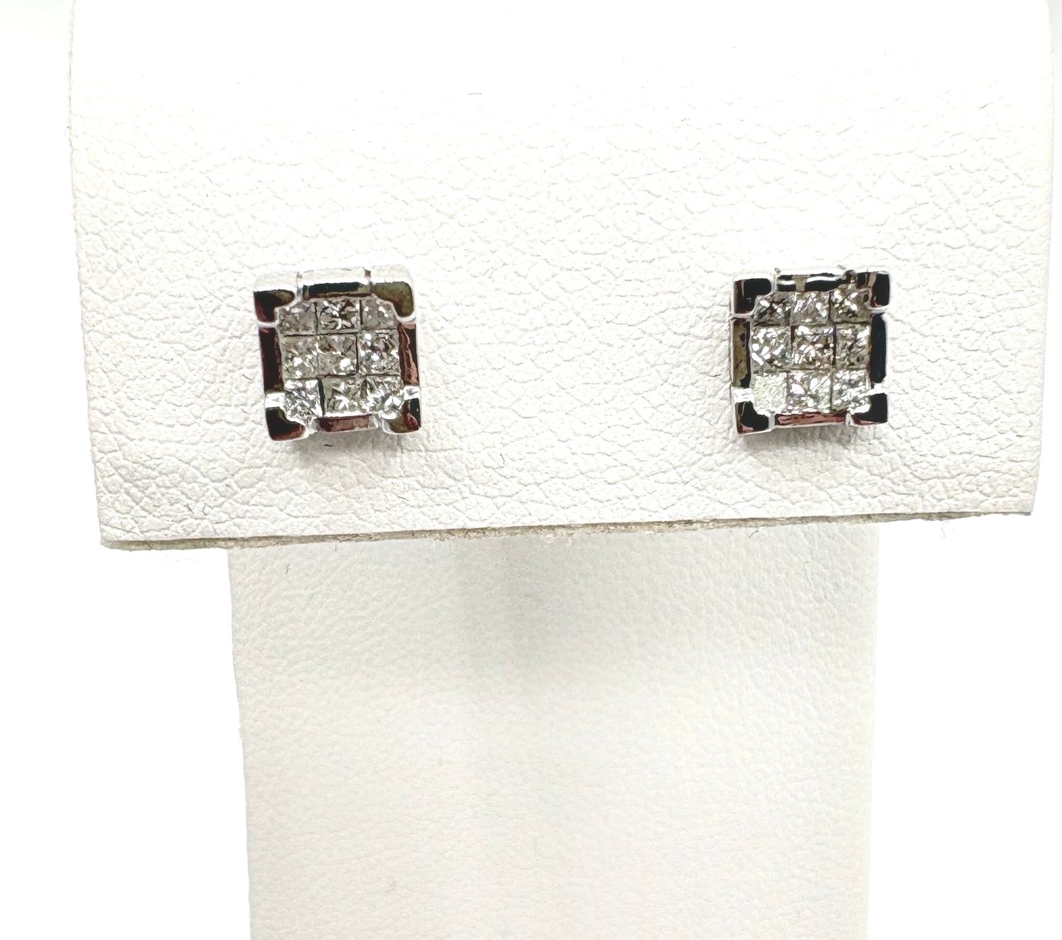 14KW PRINCESS CUT DIAMOND STUD EARRING