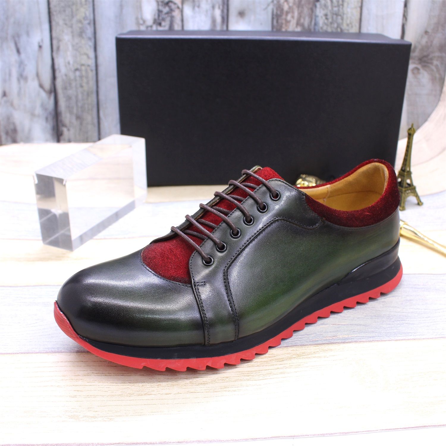 2022 Trendy Casual Real Leather Shoes for Men Lace-Up Genuine  Cow Leather Handmade Color Sports  Red White Bottom Sneakers