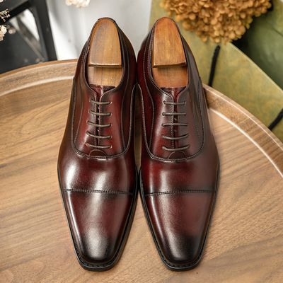 Chaussures Oxford pour hommes en cuir véritable de luxe, modèle 2025, avec logo personnalisé, vente en gros d'usine.