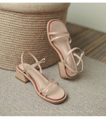 Sandales d'été à talons pour femmes, en cuir PU, idéales pour la plage. Bon amorti et talon haut épais. Sandales décontractées et tendance pour femmes et jeunes filles.