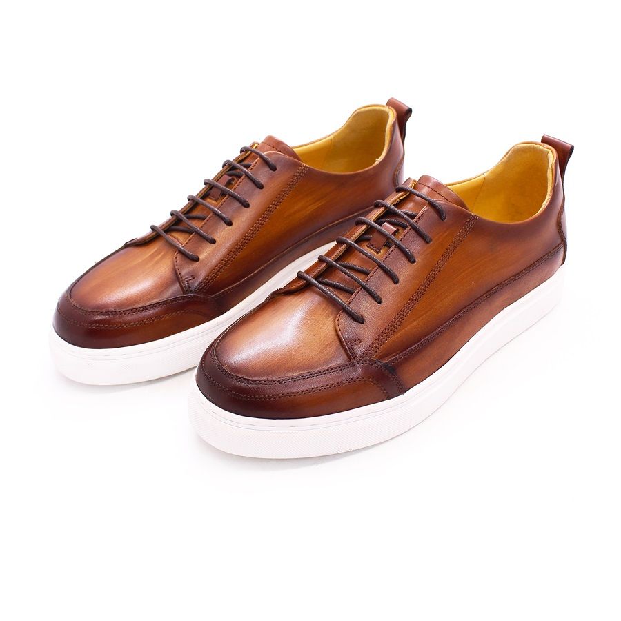 Most Popular Street Style Men's Casual Leather Walking Style Sneakers Lace-up Handmade Cow Leather Flat Sports Shoes Wholesale