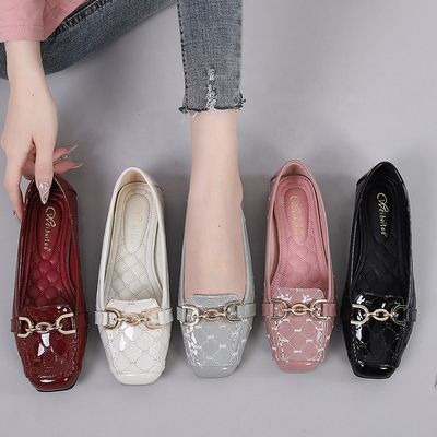 Chaussures décontractées pour femmes, pointures 35 à 43, en cuir verni avec coussinet et boucle métallique, légères, souples et respirantes, à bout fermé.