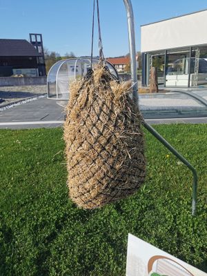 Original FUTTERKISTE Heusack geknotet