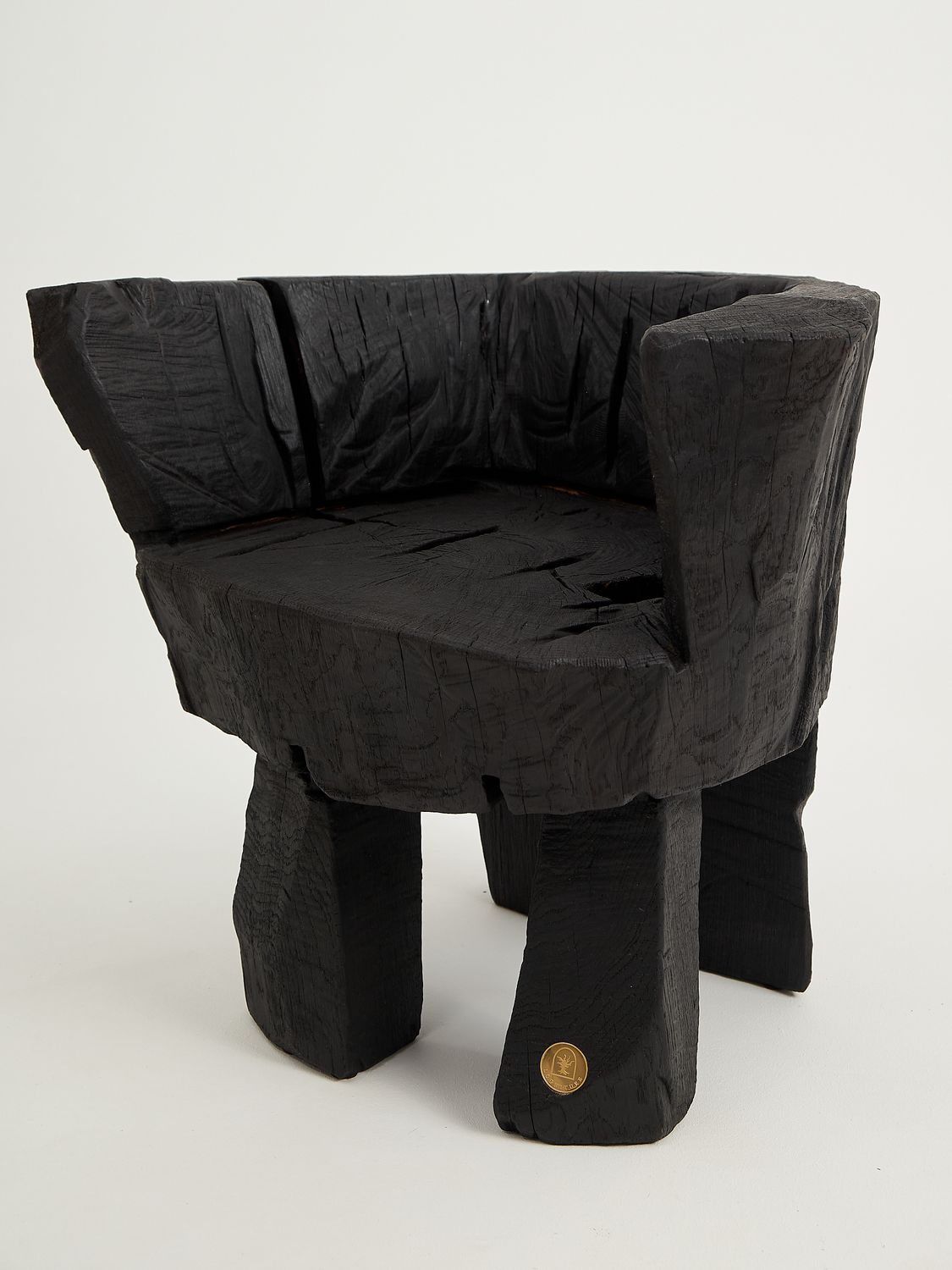 Jownik, Charred Sculptural Armchair – Primitive Form Jownik, Charred Sculptural Armchair – Primitive Form