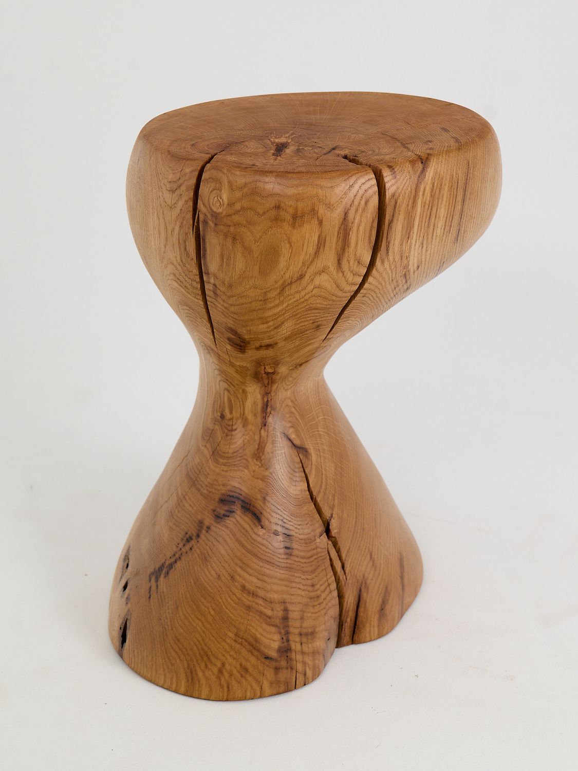 Leszy, Sculptural Side Table Carved in Solid Wood Leszy, Sculptural Side Table Carved in Solid Wood