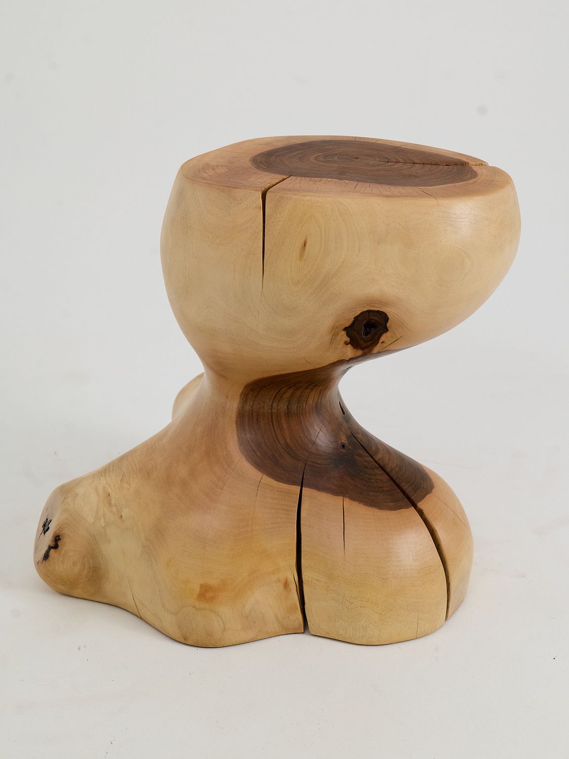 Leszy, Sculptural Side Table Carved in Solid Wood Leszy, Sculptural Side Table Carved in Solid Wood
