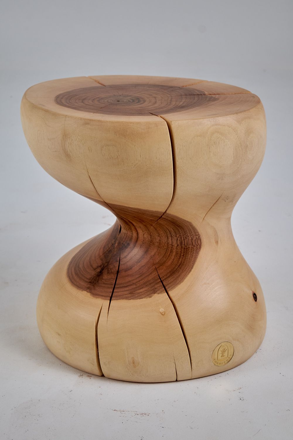 Leszy, Sculptural Side Table Carved in Solid Wood Leszy, Sculptural Side Table Carved in Solid Wood