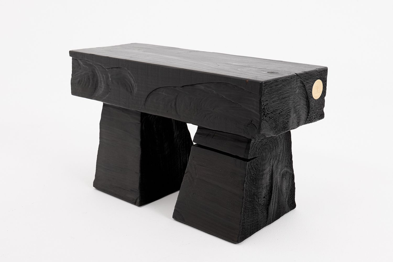 Jownik, Charred Stool– Strong Lines, Quiet Presence Jownik, Charred Stool– Strong Lines, Quiet Presence