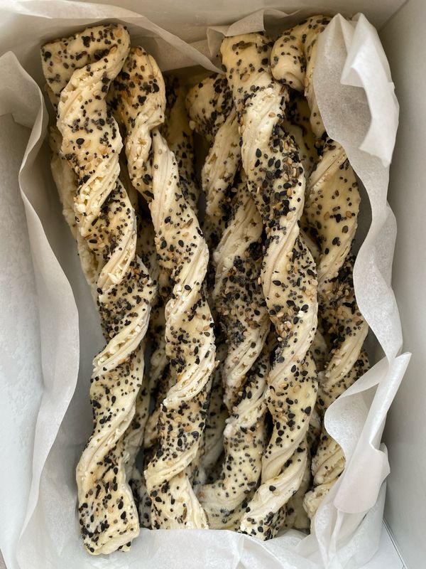 12 PAILLES À LA TOMME DES DEMOISELLES (À CUIRE À LA MAISON)