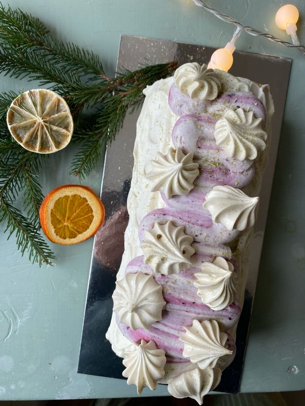 BÛCHE CASSIS, MÉLILOT ET SAPIN