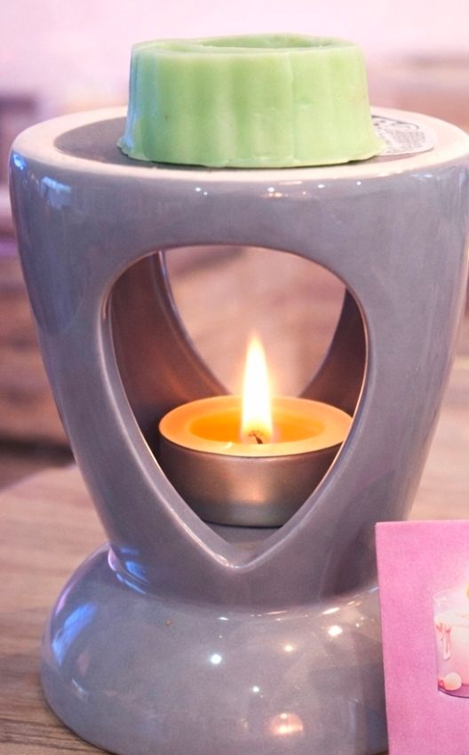 kit bruleur gris  forme cœur  ( 1 bruleur , 1 chauffe plat , 3 fondants )