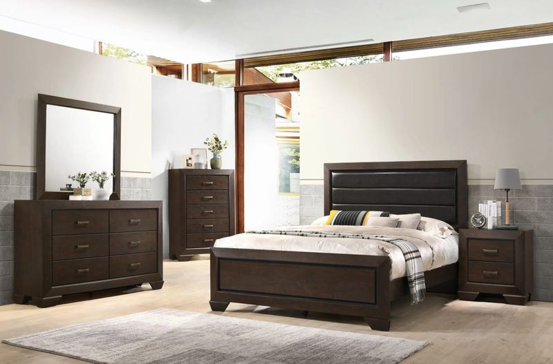 B268 Queen bedroom, 5 pc.